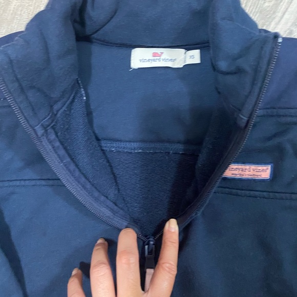 Vineyard Vines Navy Sweater - Picture 3 of 4